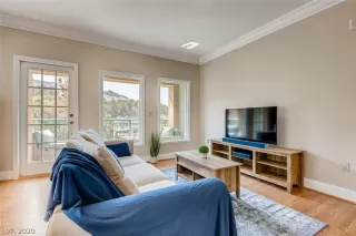 Photo #2: 2235203 Listing