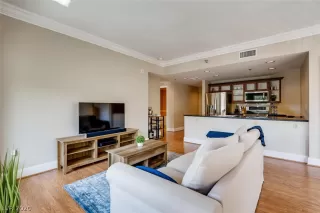 Photo #3: 2235203 Listing