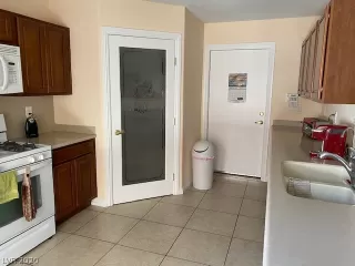 Photo #4: 2235208 Listing 