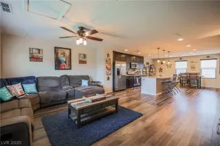 Photo #5: 2235246 Listing