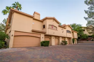 Photo #5: 2235258 Listing 