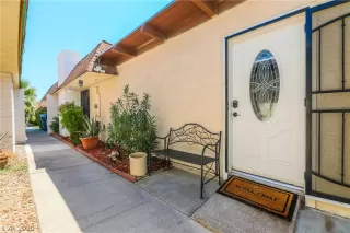 Photo #1: 2235261 Listing 