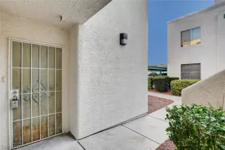 Photo #2: 2235283 Listing