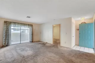 Photo #4: 2235283 Listing