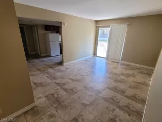 Photo #3: 2235327 Listing