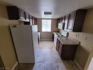 Photo #6: 2235327 Listing