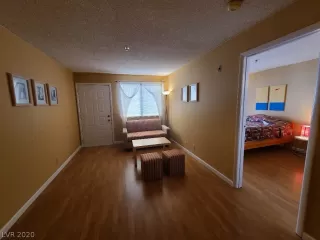 Photo #4: 2235360 Listing