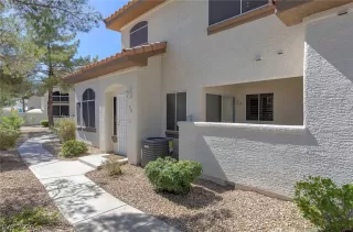 Photo #1: 2235390 Listing