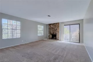 Photo #5: 2235423 Listing