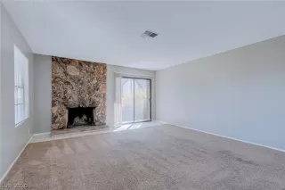 Photo #6: 2235423 Listing