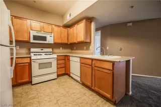 Photo #6: 2235447 Listing 