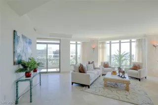 Photo #1: 2235452 Listing