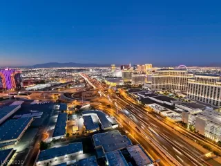 Photo #5: 2235472 Listing