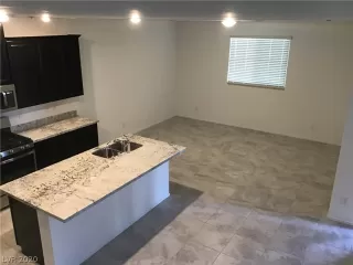 Photo #4: 2235480 Listing