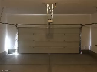 Photo #5: 2235480 Listing