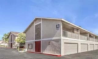 Photo #3: 2235489 Listing