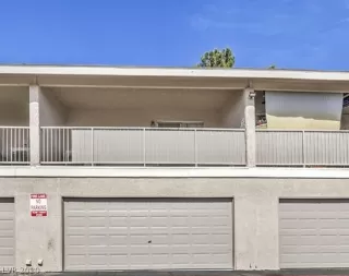 Photo #4: 2235489 Listing