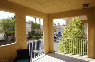 Photo #6: 2235498 Listing