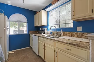 Photo #5: 2235522 Listing 