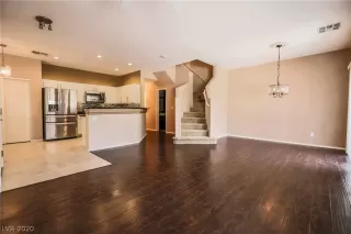 Photo #4: 2235543 Listing