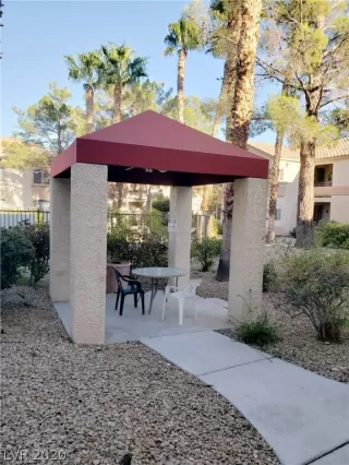 Photo #4: 2235553 Listing