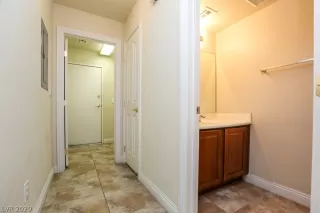 Photo #4: 2235617 Listing