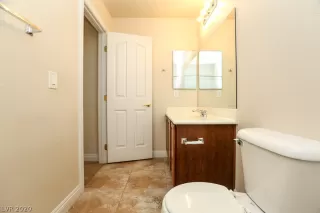 Photo #6: 2235617 Listing