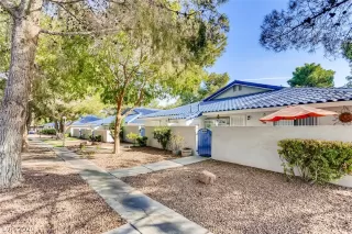 Photo #1: 2235624 Listing