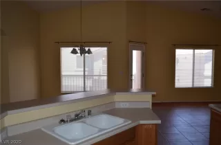 Photo #4: 2235644 Listing 