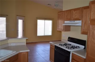 Photo #5: 2235644 Listing 