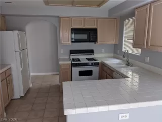 Photo #4: 2235659 Listing 