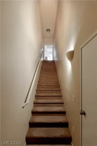 Photo #4: 2235674 Listing