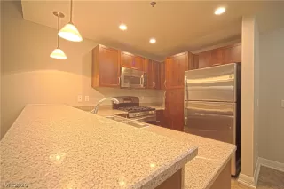 Photo #2: 2235697 Listing