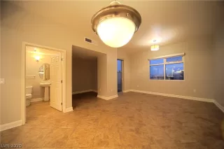 Photo #3: 2235697 Listing