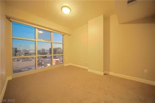 Photo #6: 2235697 Listing