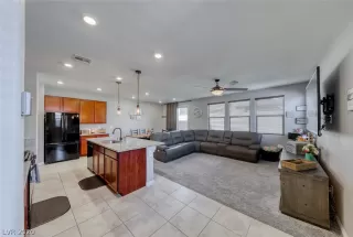 Photo #2: 2235723 Listing 