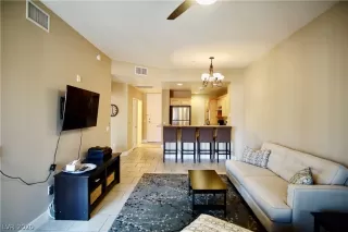 Photo #5: 2235731 Listing