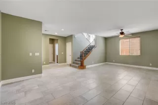 Photo #6: 2235739 Listing