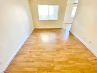 Photo #4: 2235748 Listing