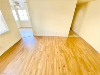 Photo #5: 2235748 Listing