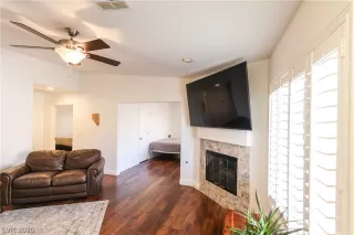 Photo #2: 2235771 Listing