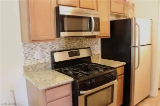 Photo #6: 2235777 Listing 