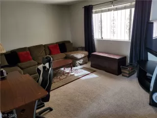 Photo #3: 2235786 Listing