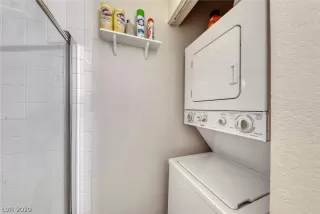 Photo #5: 2235787 Listing