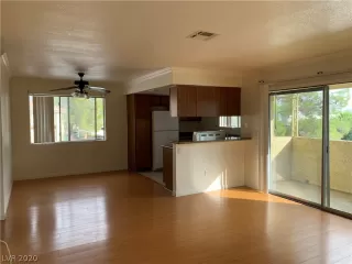 Photo #4: 2235873 Listing
