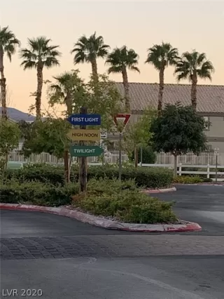 Photo #1: 2235878 Listing