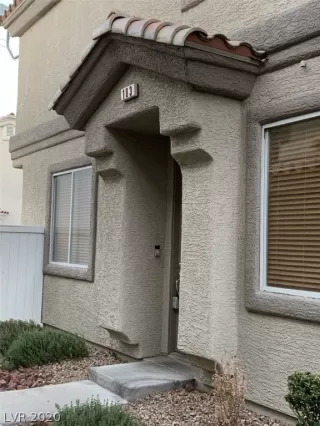 Photo #2: 2235878 Listing