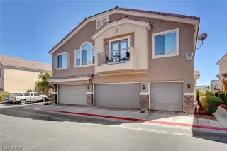 Photo #2: 2235904 Listing