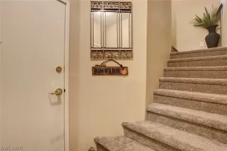 Photo #4: 2235904 Listing