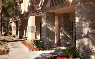 Photo #3: 2235907 Listing
